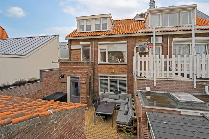 Photo 2 of Zuidstraat 105
