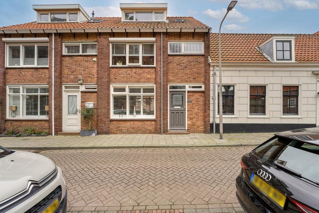 Photo 32 of Zuidstraat 105