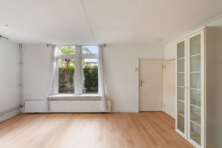 Twee-onder-één-kap te koop: Prins Hendrikstraat 126, Alphen Aan Den Rijn
