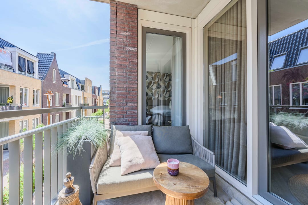 Photo 13 of E.E. van der Laanstraat 28