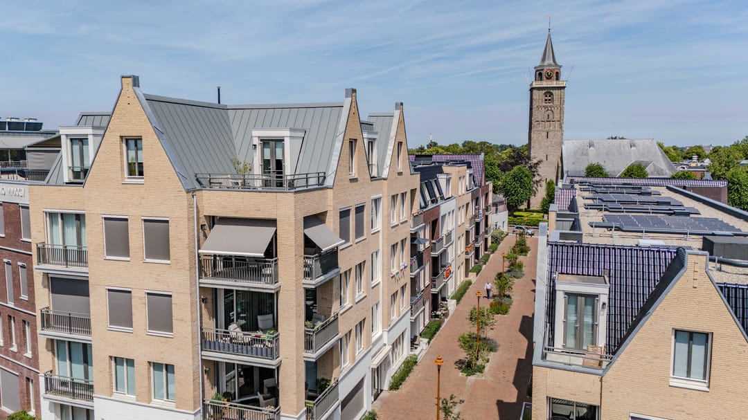Photo 43 of E.E. van der Laanstraat 28