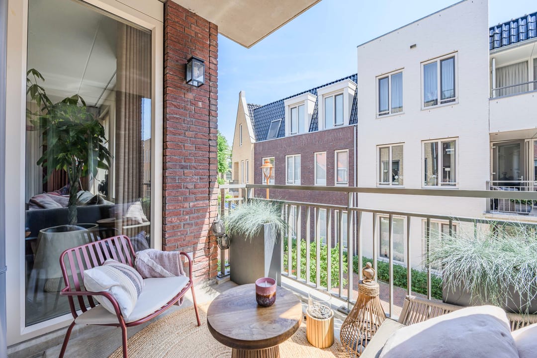 Photo 11 of E.E. van der Laanstraat 28