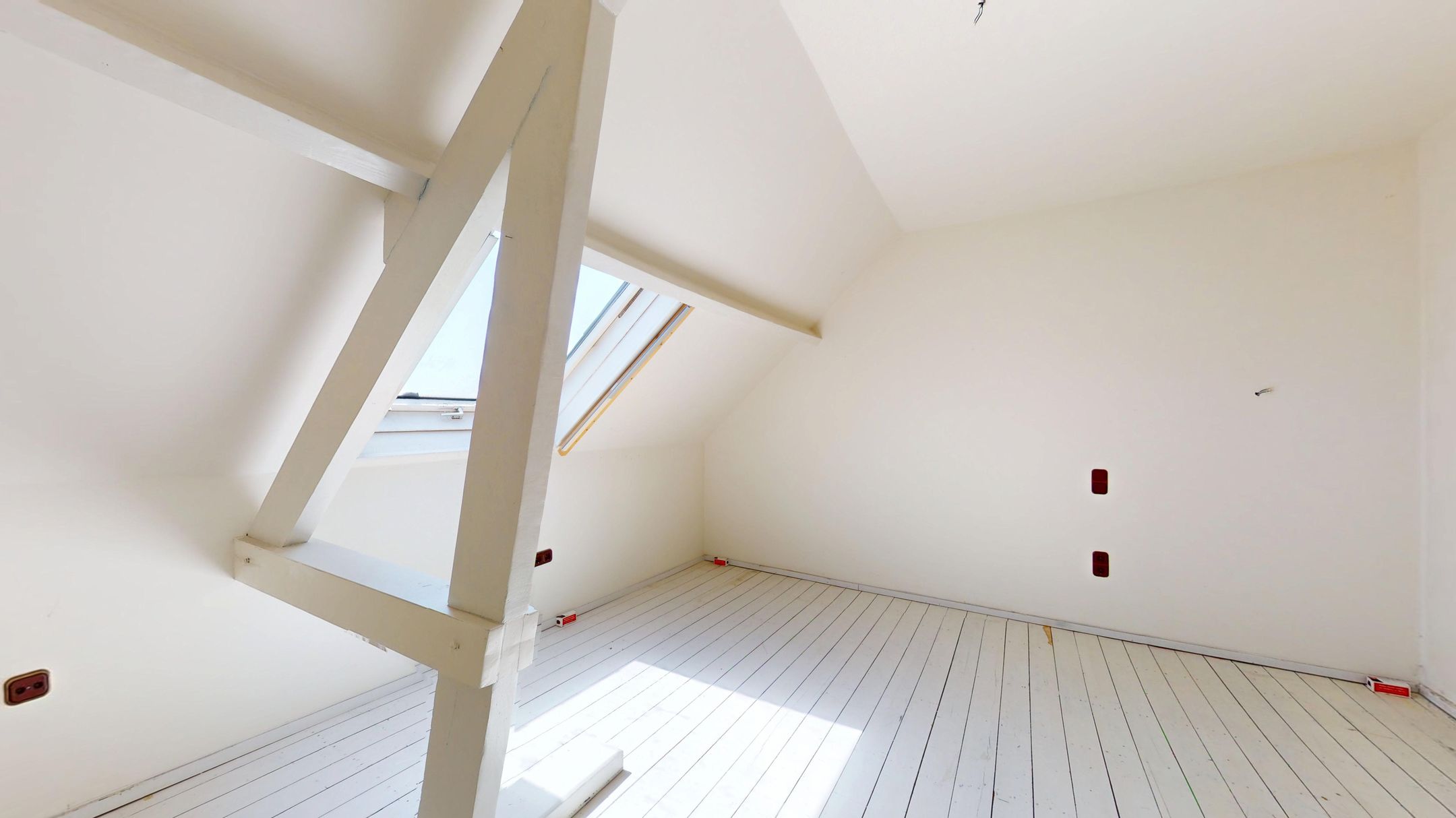 Photo 6 of Heiveldstraat 73