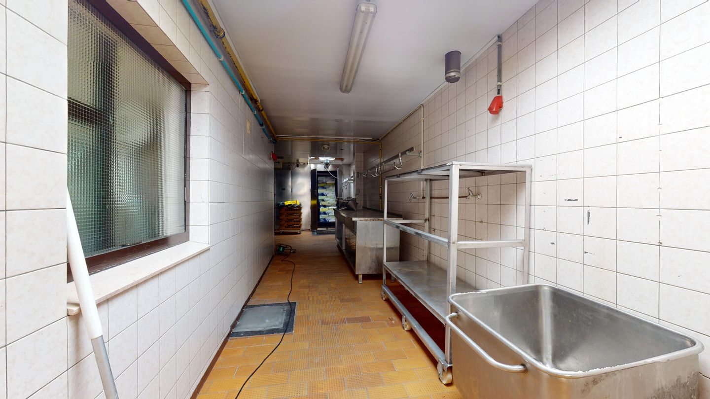 Photo 19 of Heiveldstraat 73