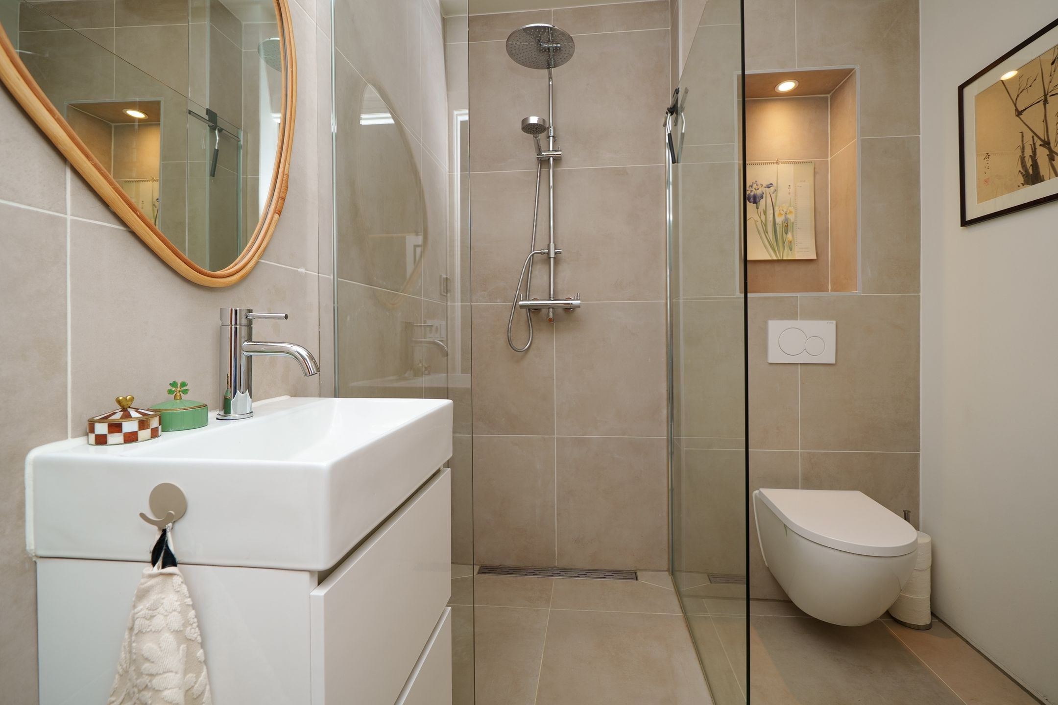 Photo 3 of Watergeusstraat 4-B01