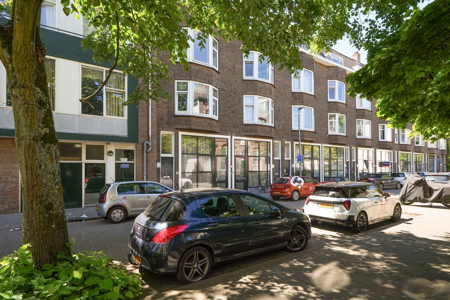 Photo 20 of Schoonderloostraat 227