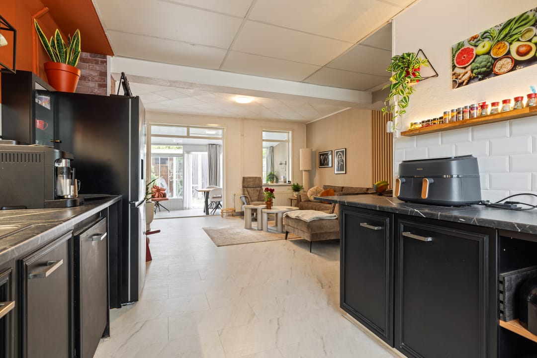 Photo 16 of Sam van Houtenstraat 293