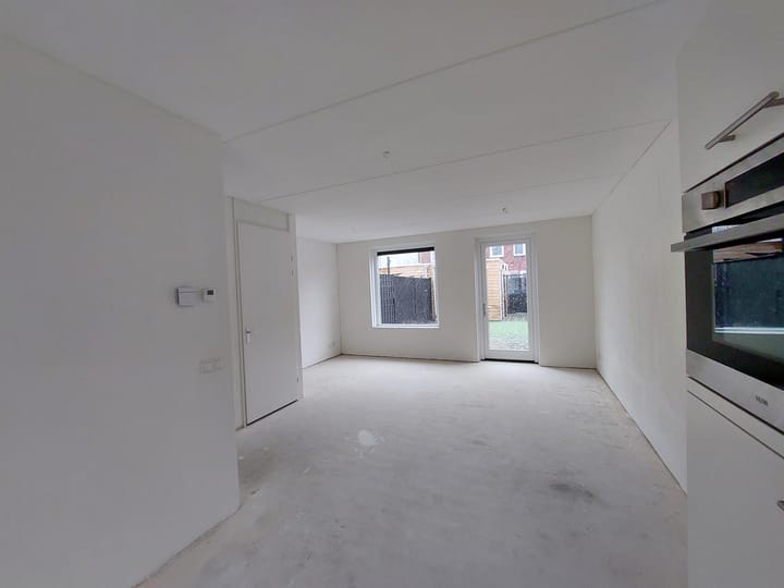 Tussenwoning te huur: Zuster Theodardahof 8, Uden