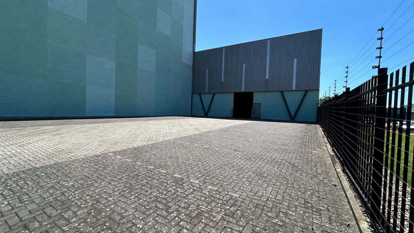 View photo 2 of Business Park Stein 161