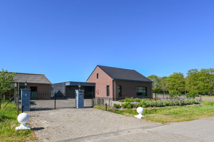 Vrijstaande woning te koop: Rakerstraat 1, Weert