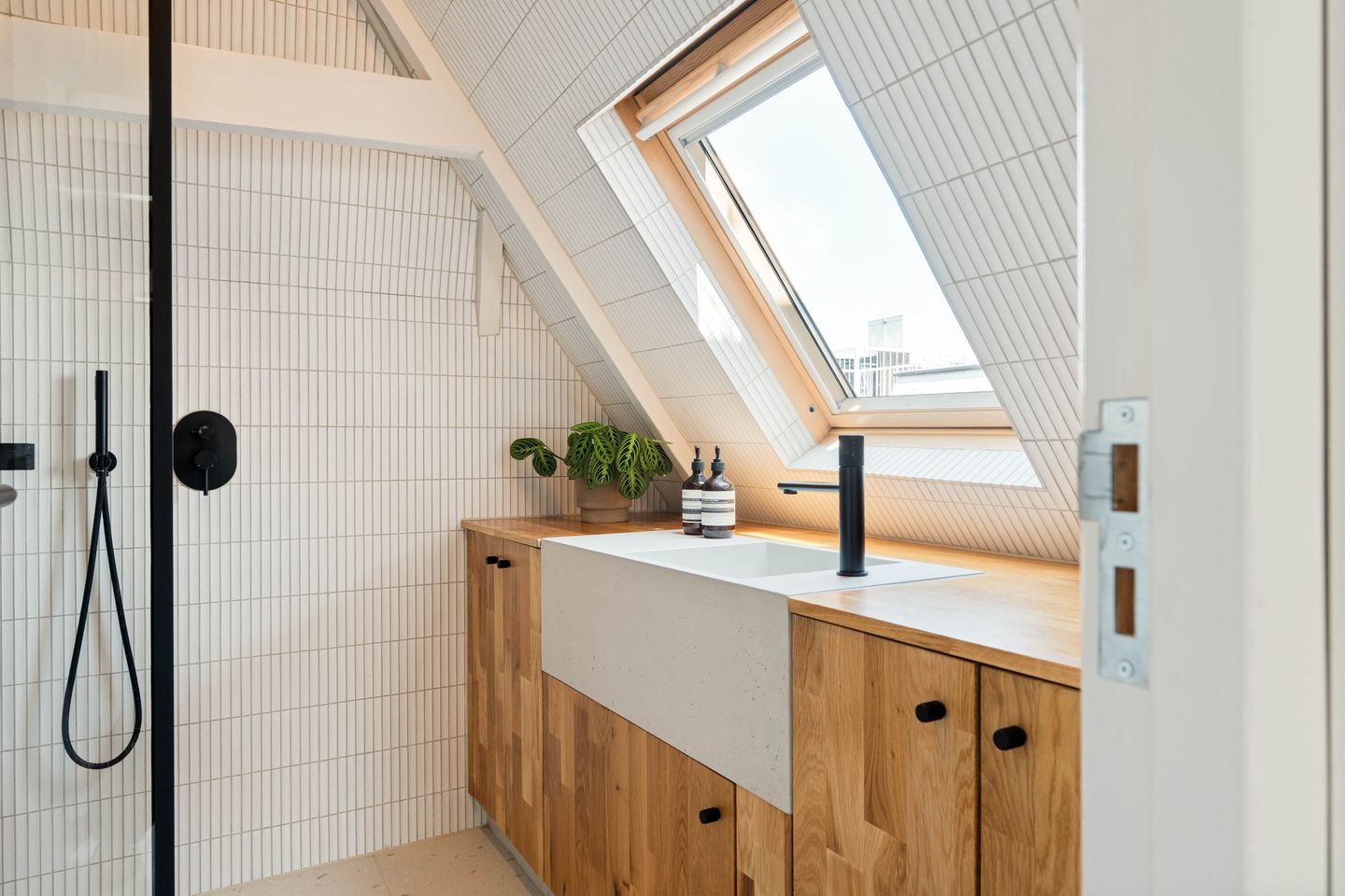 Photo 14 of Fokke Simonszstraat 37-3