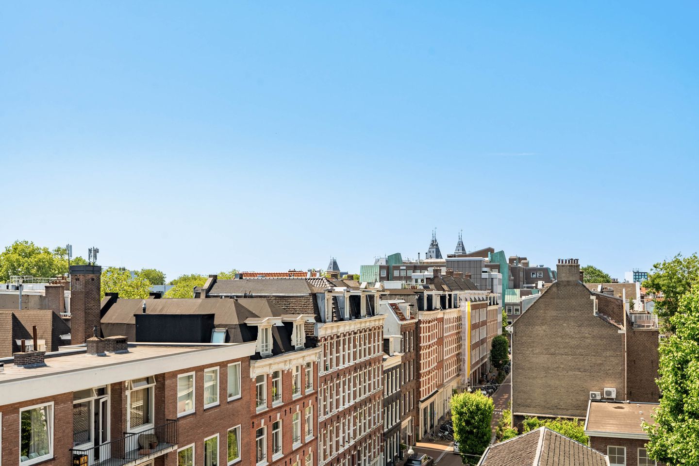 Photo 19 of Fokke Simonszstraat 37-3