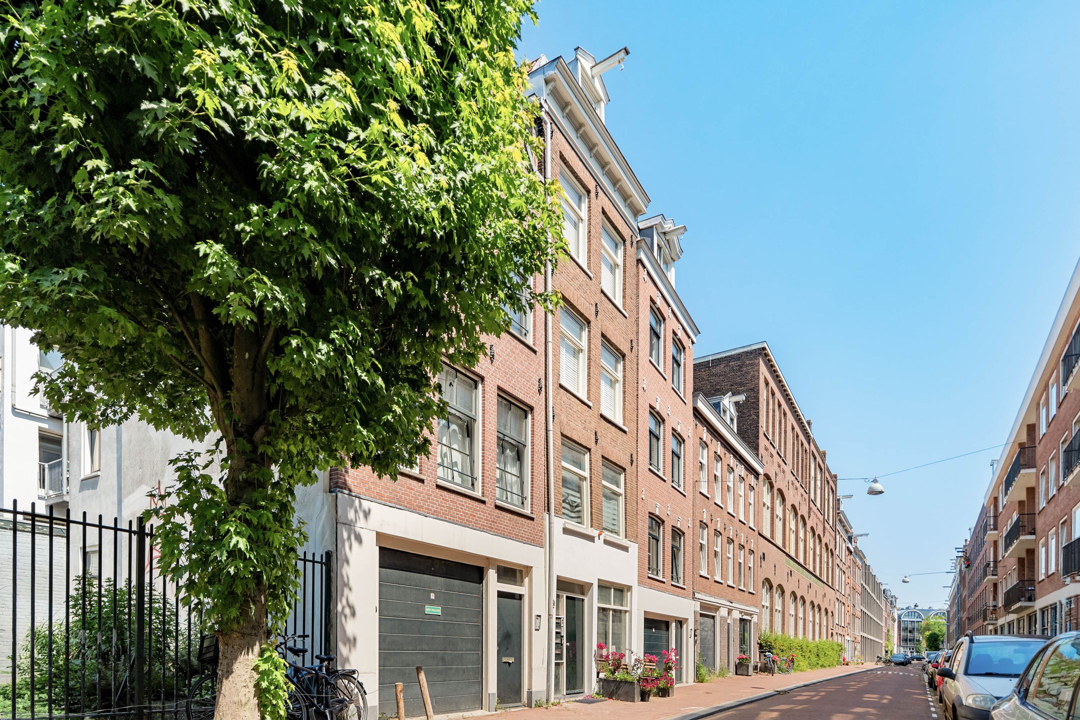 Photo 21 of Fokke Simonszstraat 37-3