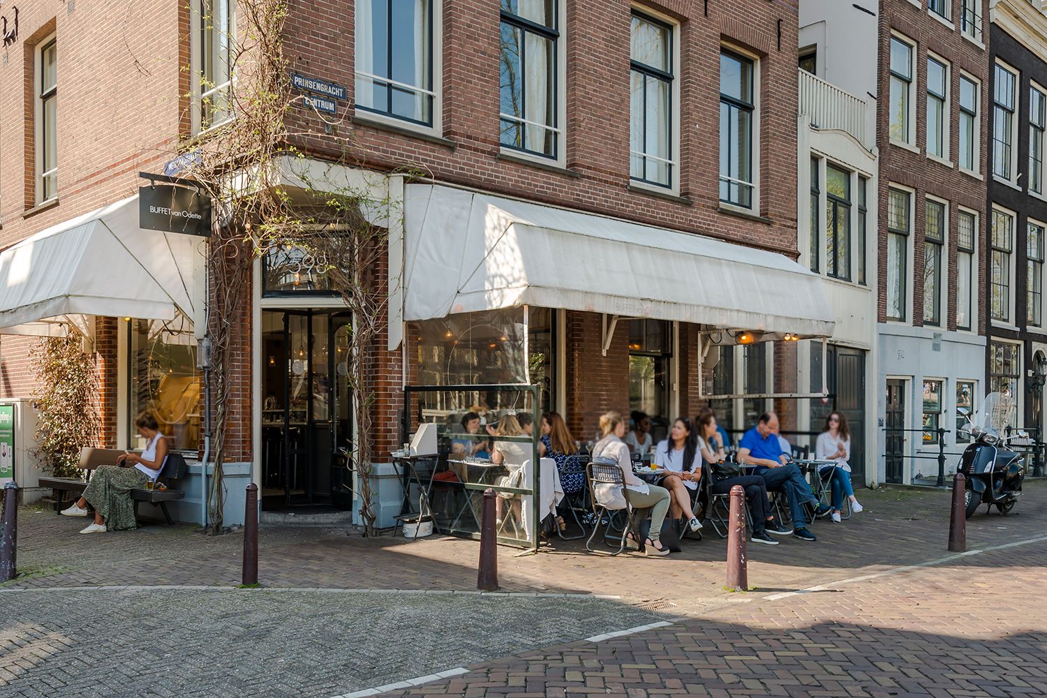 Photo 27 of Fokke Simonszstraat 37-3
