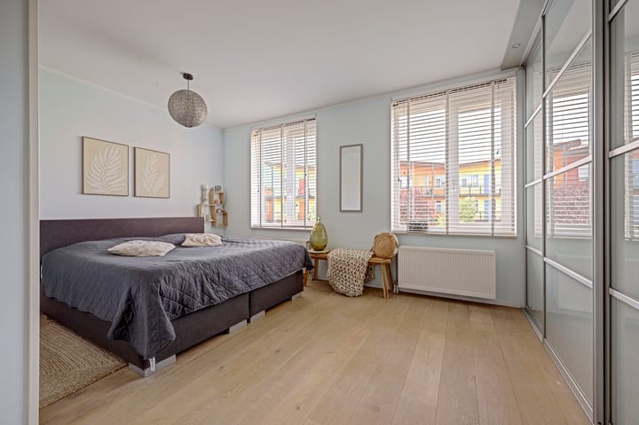 Hoekwoning te koop: Marlijnstraat 1, Hoogvliet Rotterdam