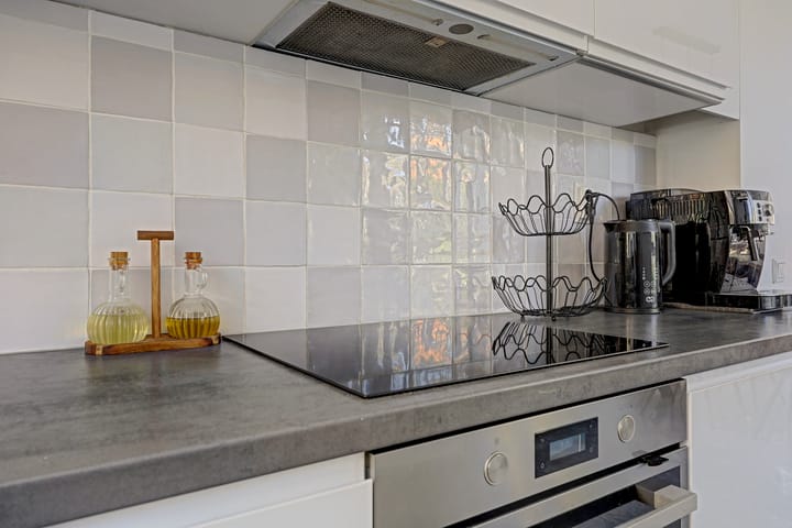 Hoekwoning te koop: Marlijnstraat 1, Hoogvliet Rotterdam