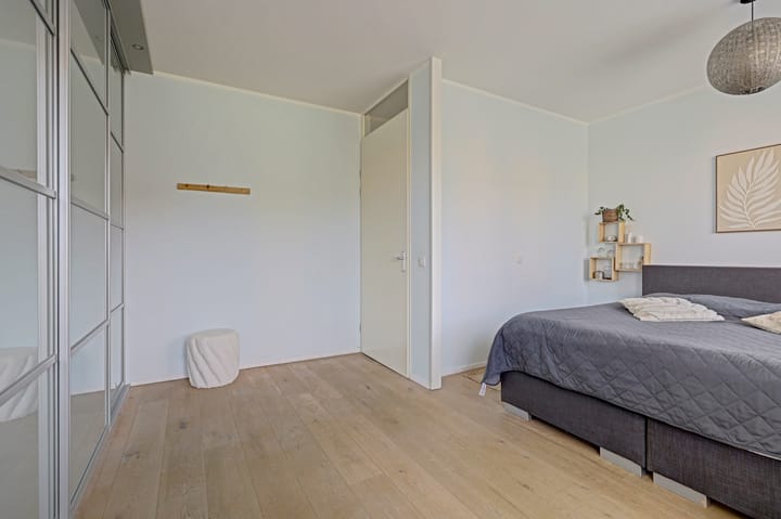 Hoekwoning te koop: Marlijnstraat 1, Hoogvliet Rotterdam