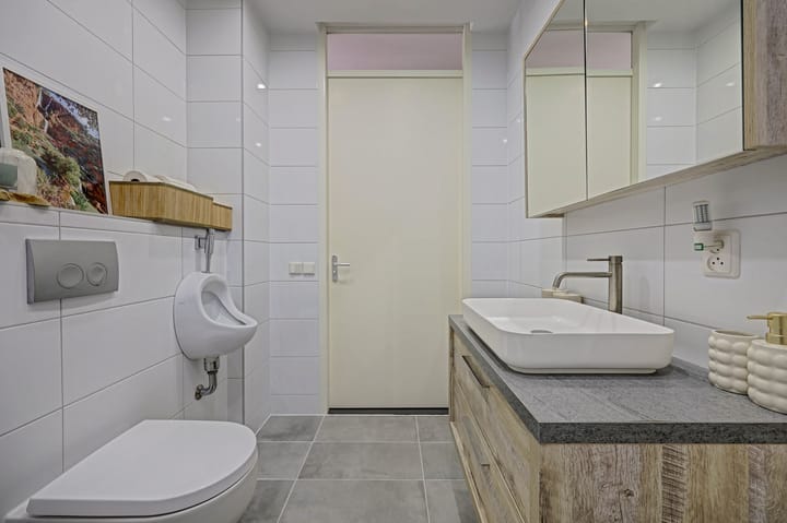 Hoekwoning te koop: Marlijnstraat 1, Hoogvliet Rotterdam