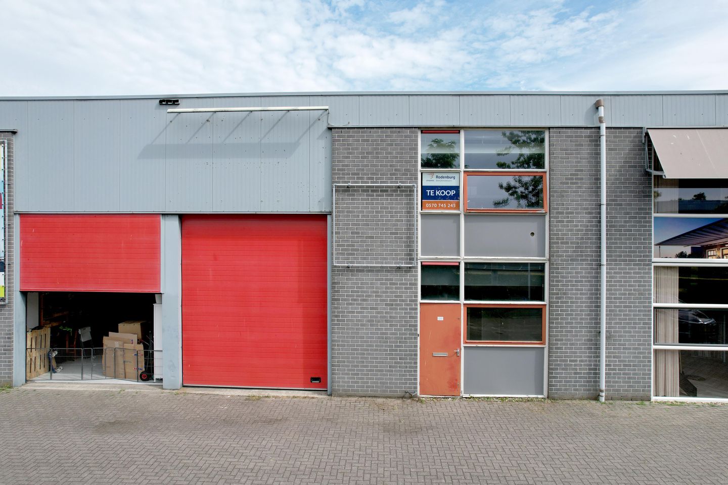 View photo 1 of Solingenstraat 19