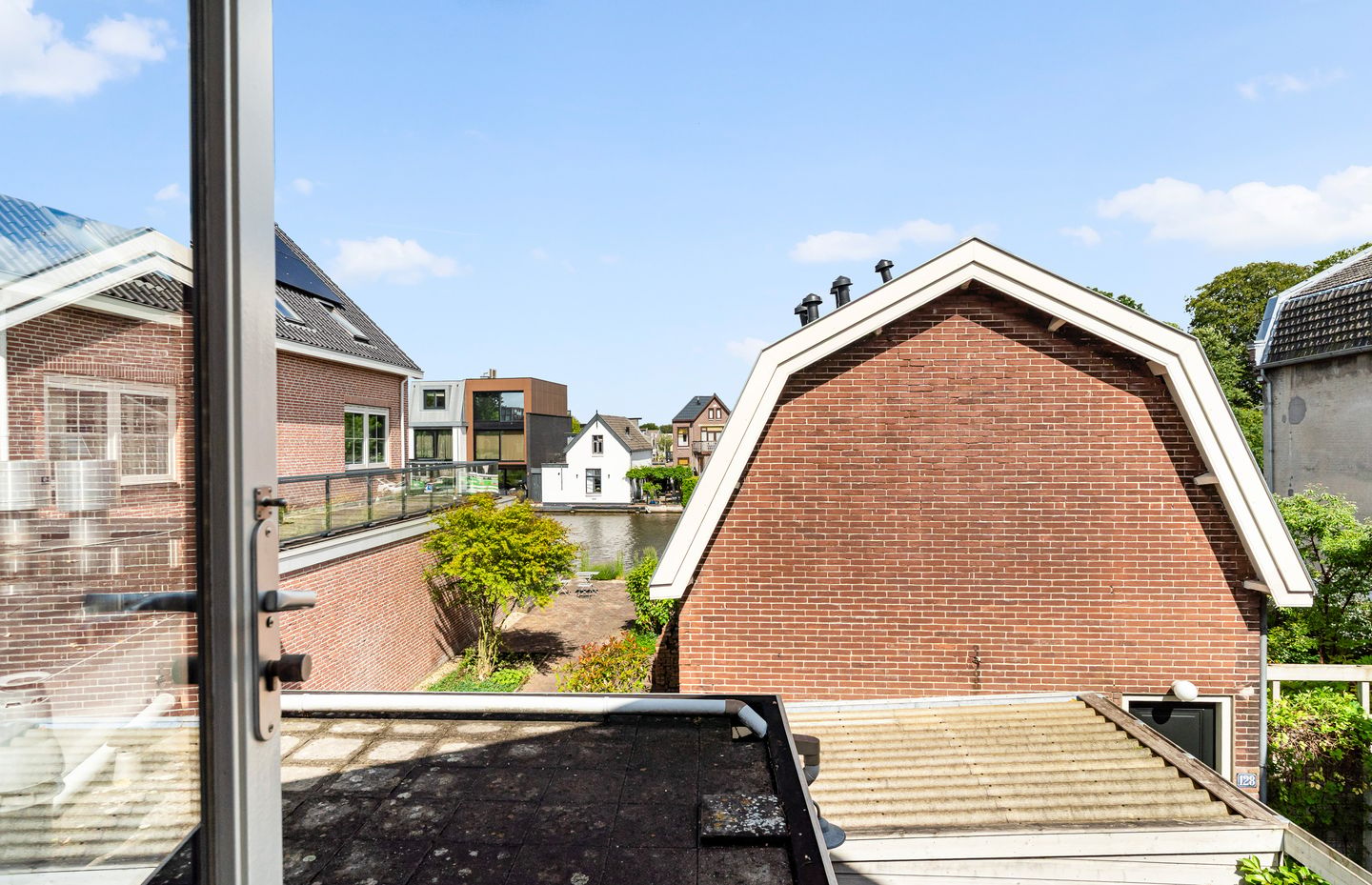 Photo 25 of Prins Hendrikstraat 130-A