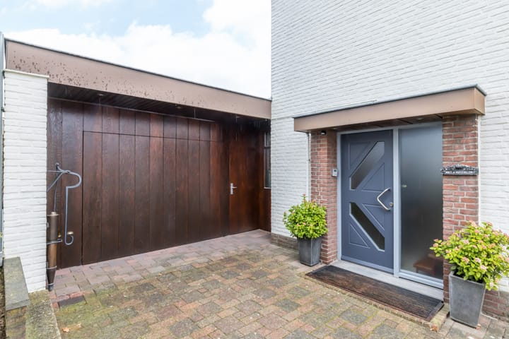 Foto 4 van Bernhardlaan 6