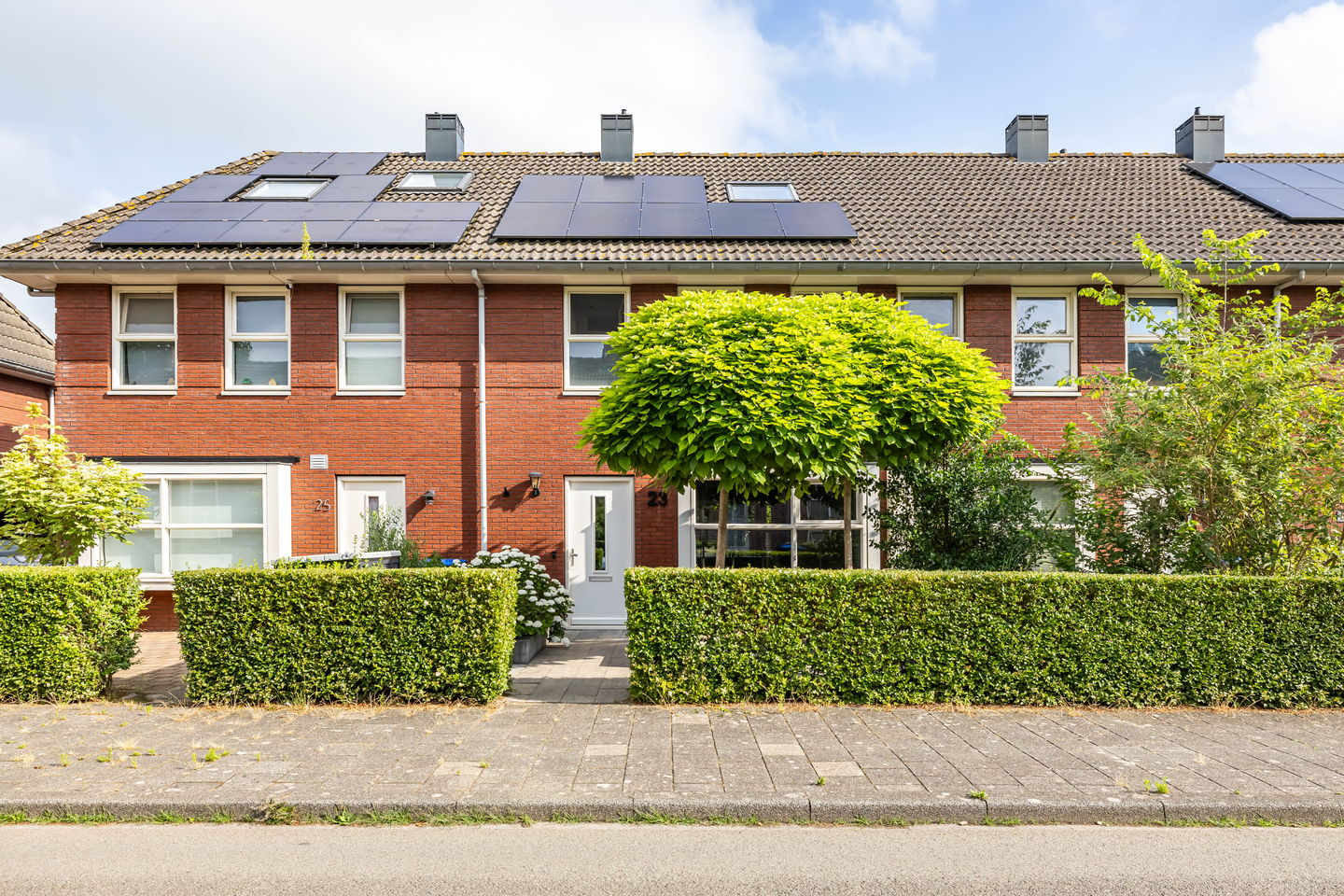 Photo 10 of Leisteenstraat 23