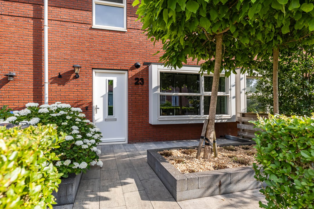 Photo 11 of Leisteenstraat 23