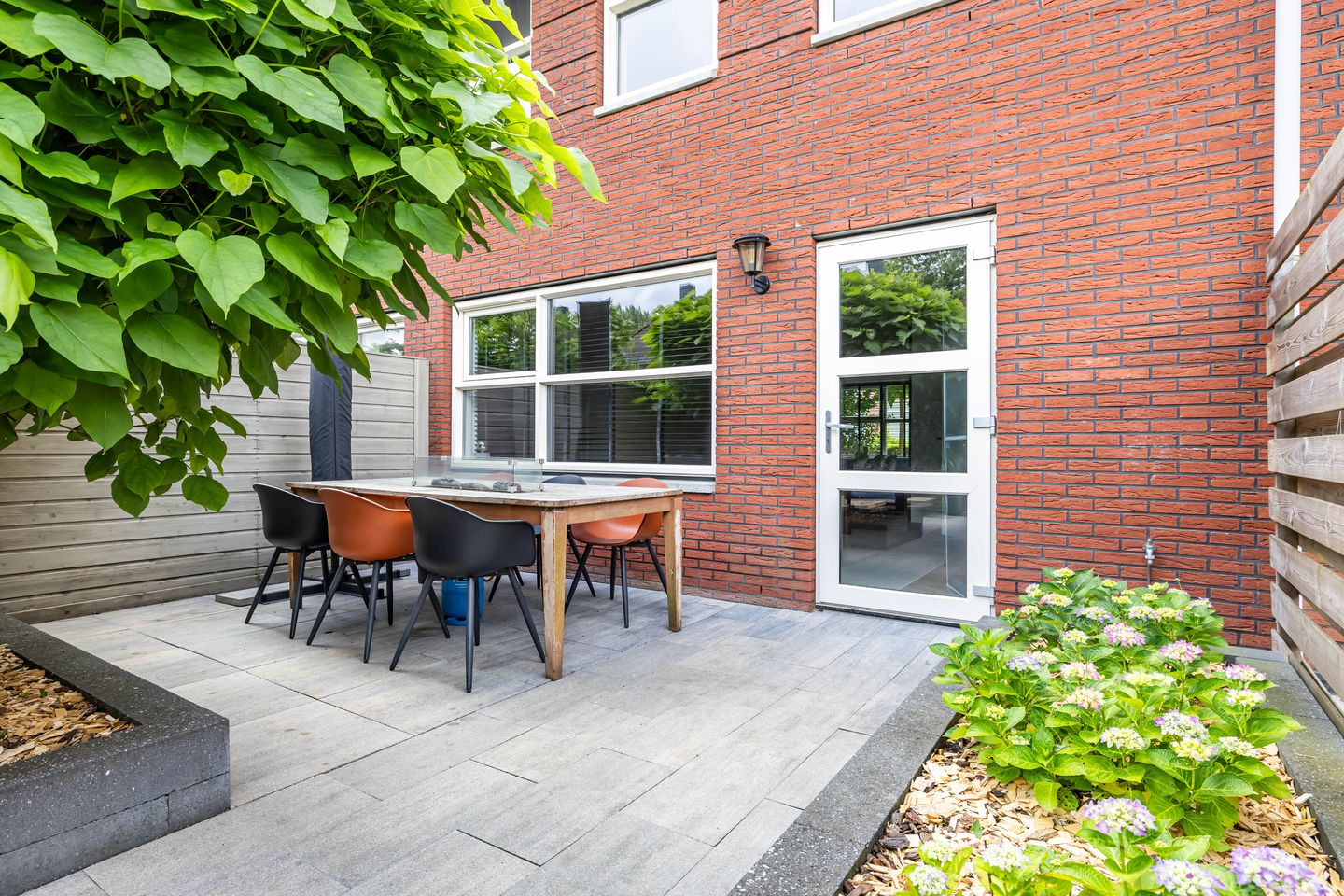 Photo 34 of Leisteenstraat 23