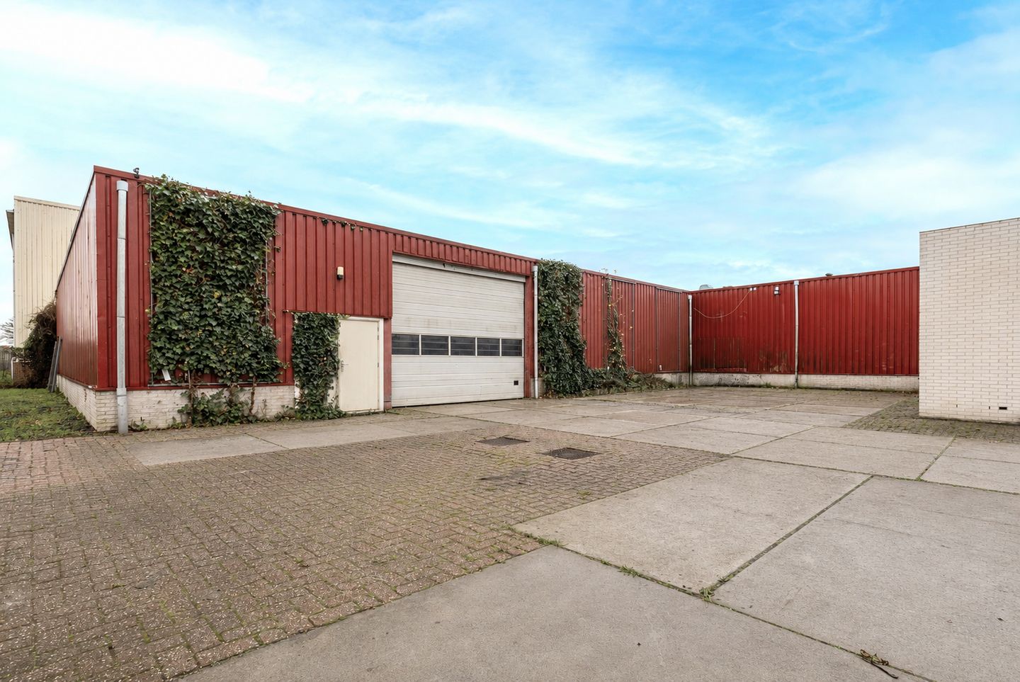 View photo 2 of Bijlmermeerstraat 5