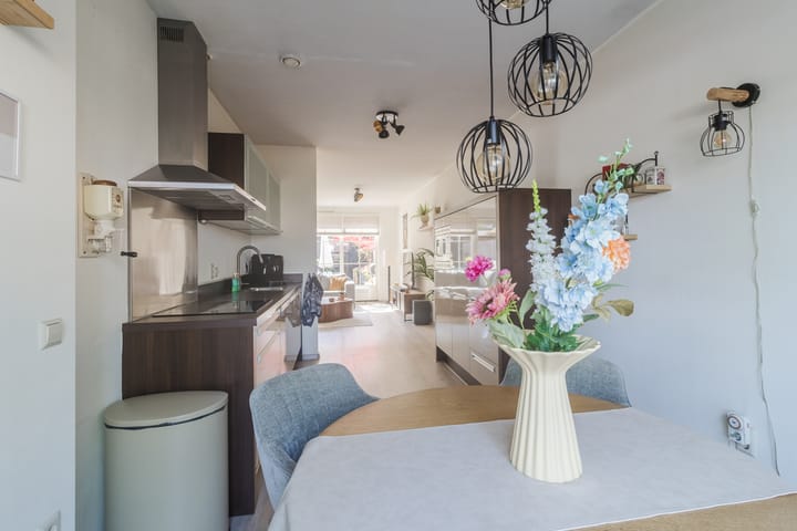 Tussenwoning te koop: Aristoteleslaan 79, 'S-Gravenhage