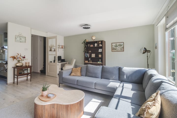 Tussenwoning te koop: Aristoteleslaan 79, 'S-Gravenhage