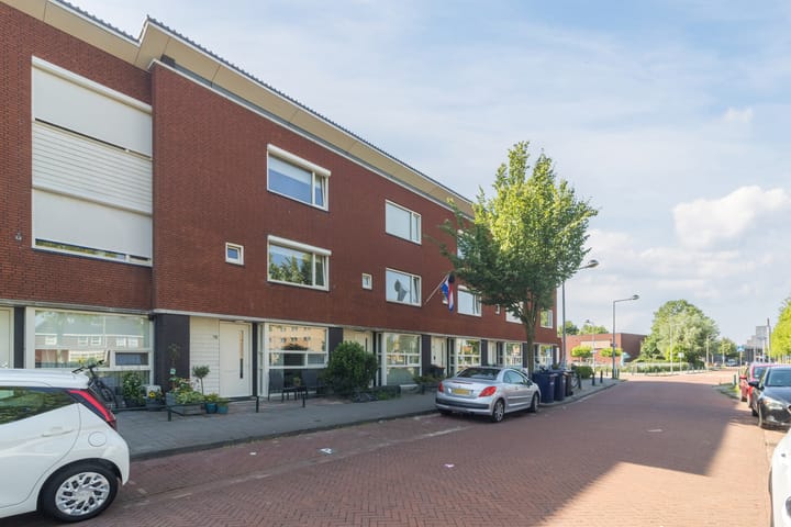 Tussenwoning te koop: Aristoteleslaan 79, 'S-Gravenhage