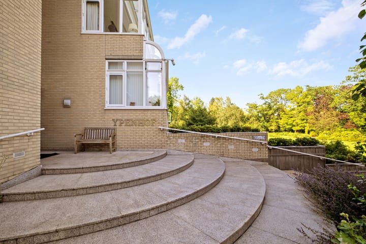 Appartement te koop: Laan van Ypenhof 128, Rotterdam