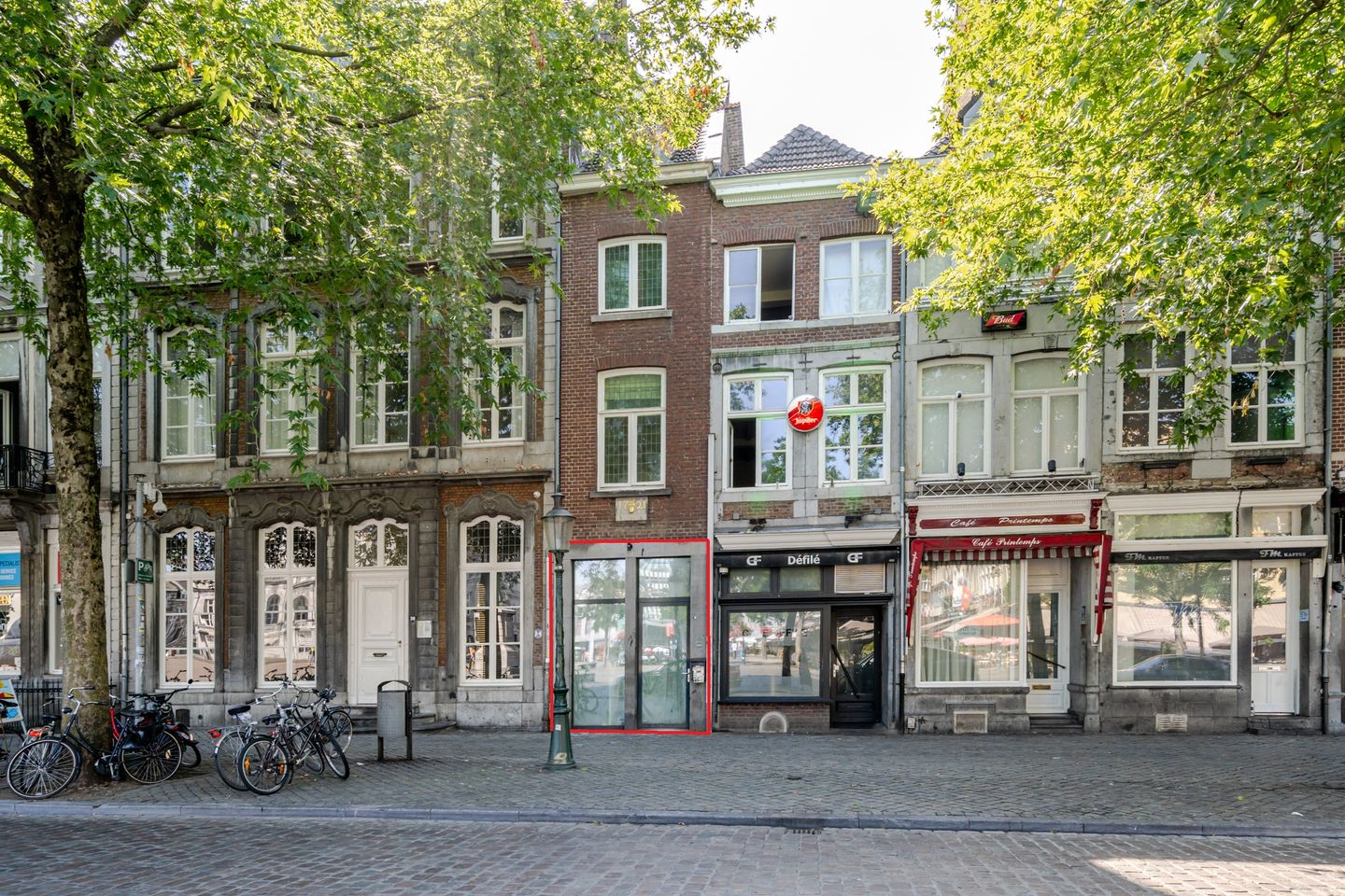 View photo 1 of Markt 21