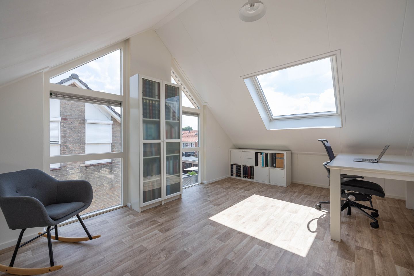 Photo 20 of Goudenregenstraat 41