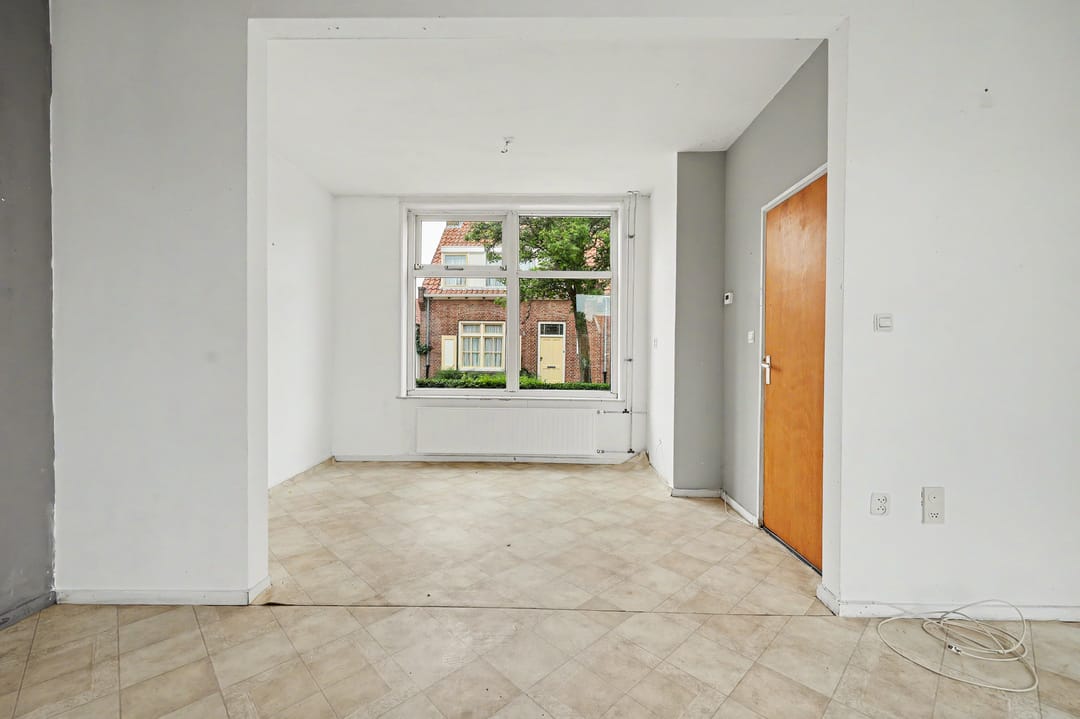 Photo 11 of Valkenisseweg 3