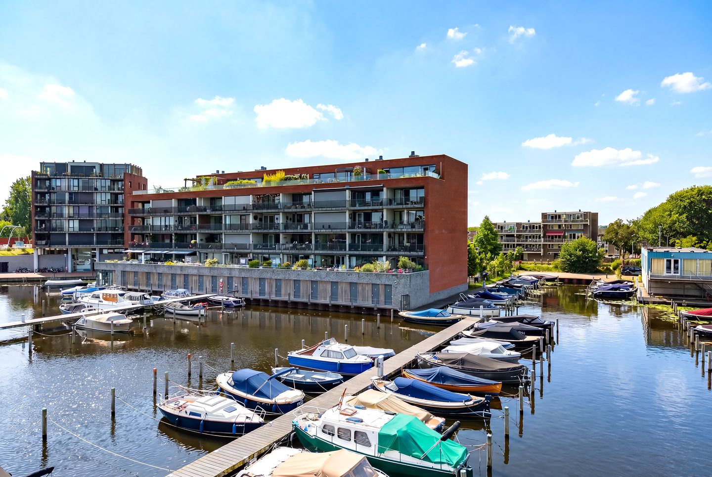 Foto 1 van Botterboulevard 8