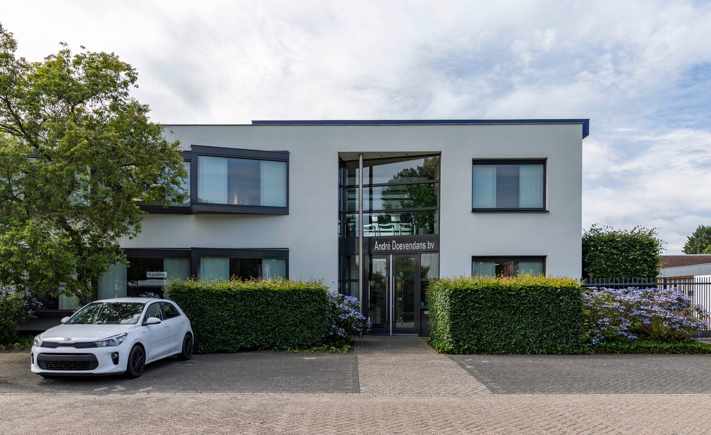 Bekijk foto 2 van Kapitein Hatterasstraat 30