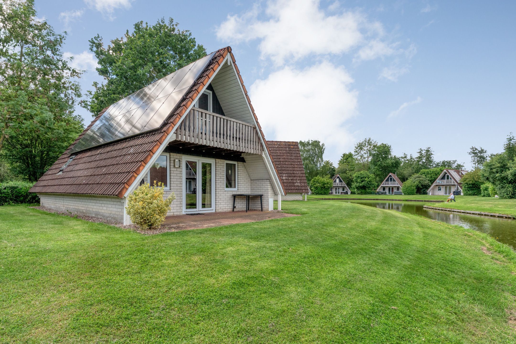 3-bedroom freehold villa in Gramsbergen — photo 1 of 5