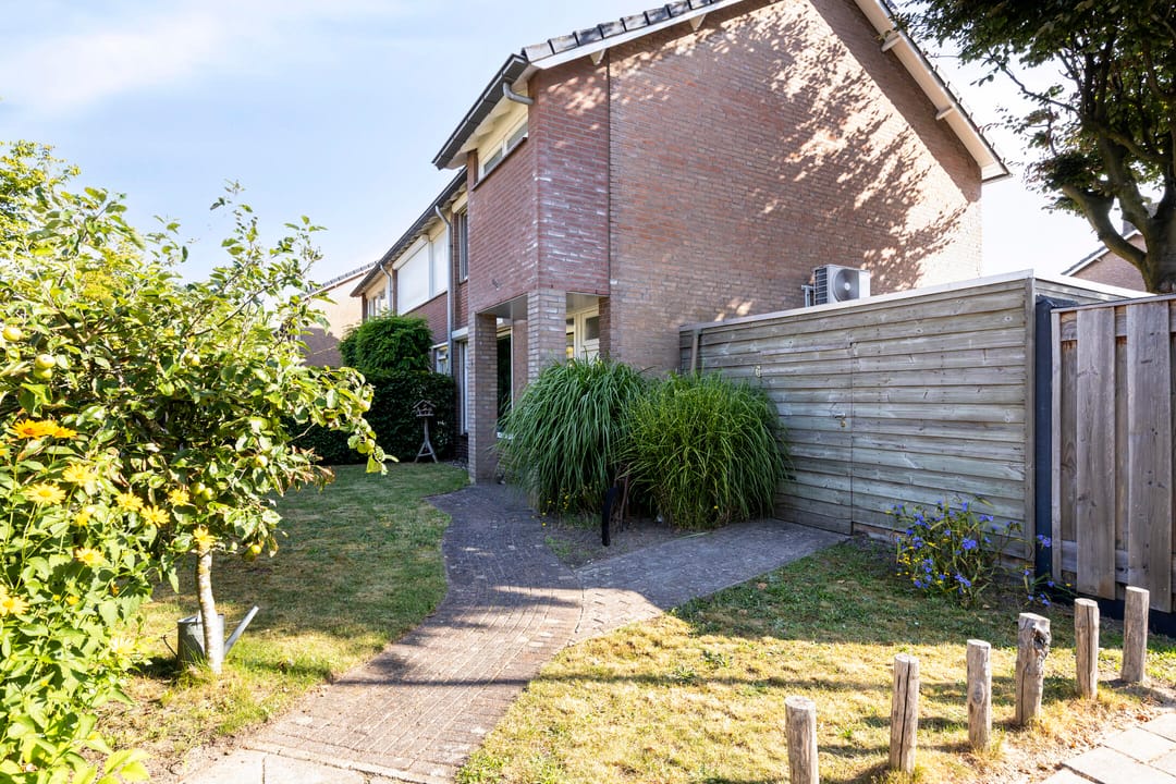 Photo 13 of Arthur van Schendelstraat 1
