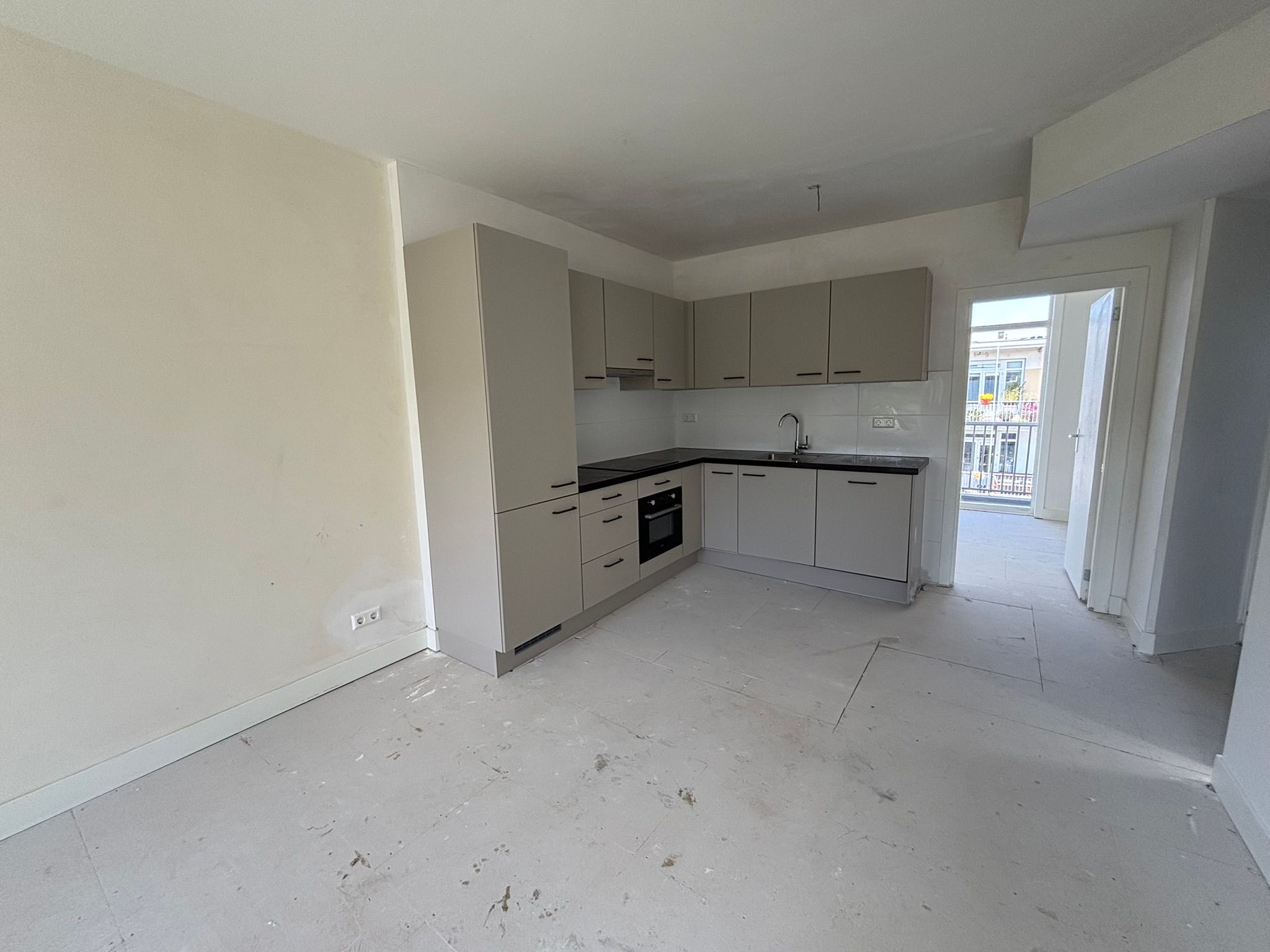 Photo 6 of Cabralstraat 12-2