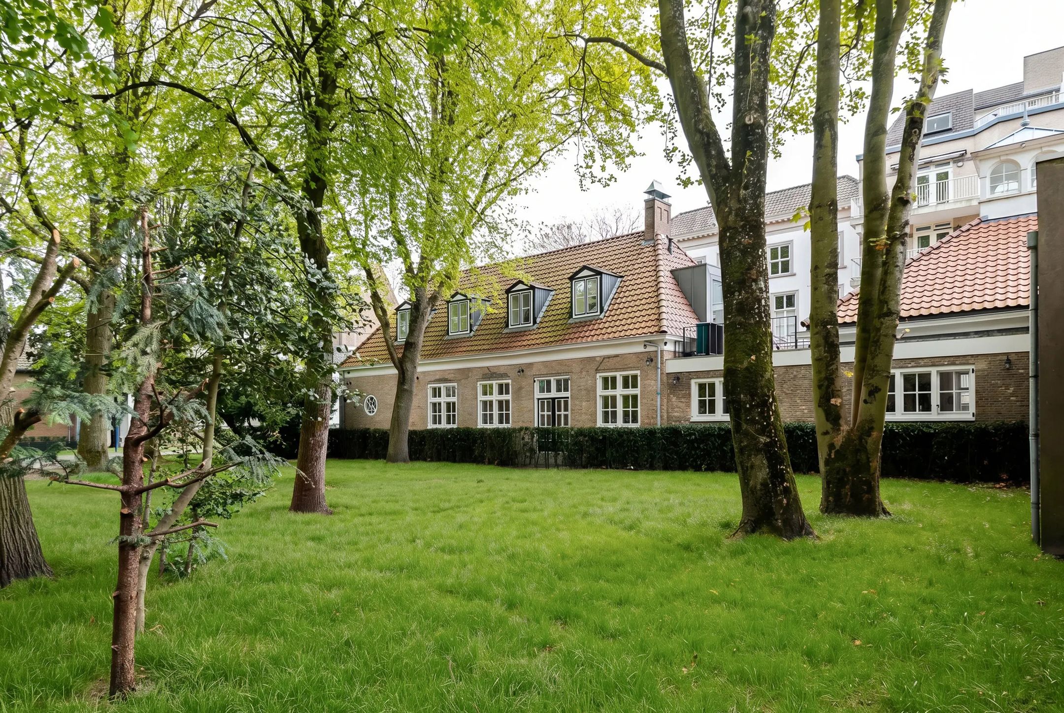 Photo 6 of Catharinastraat 21-F