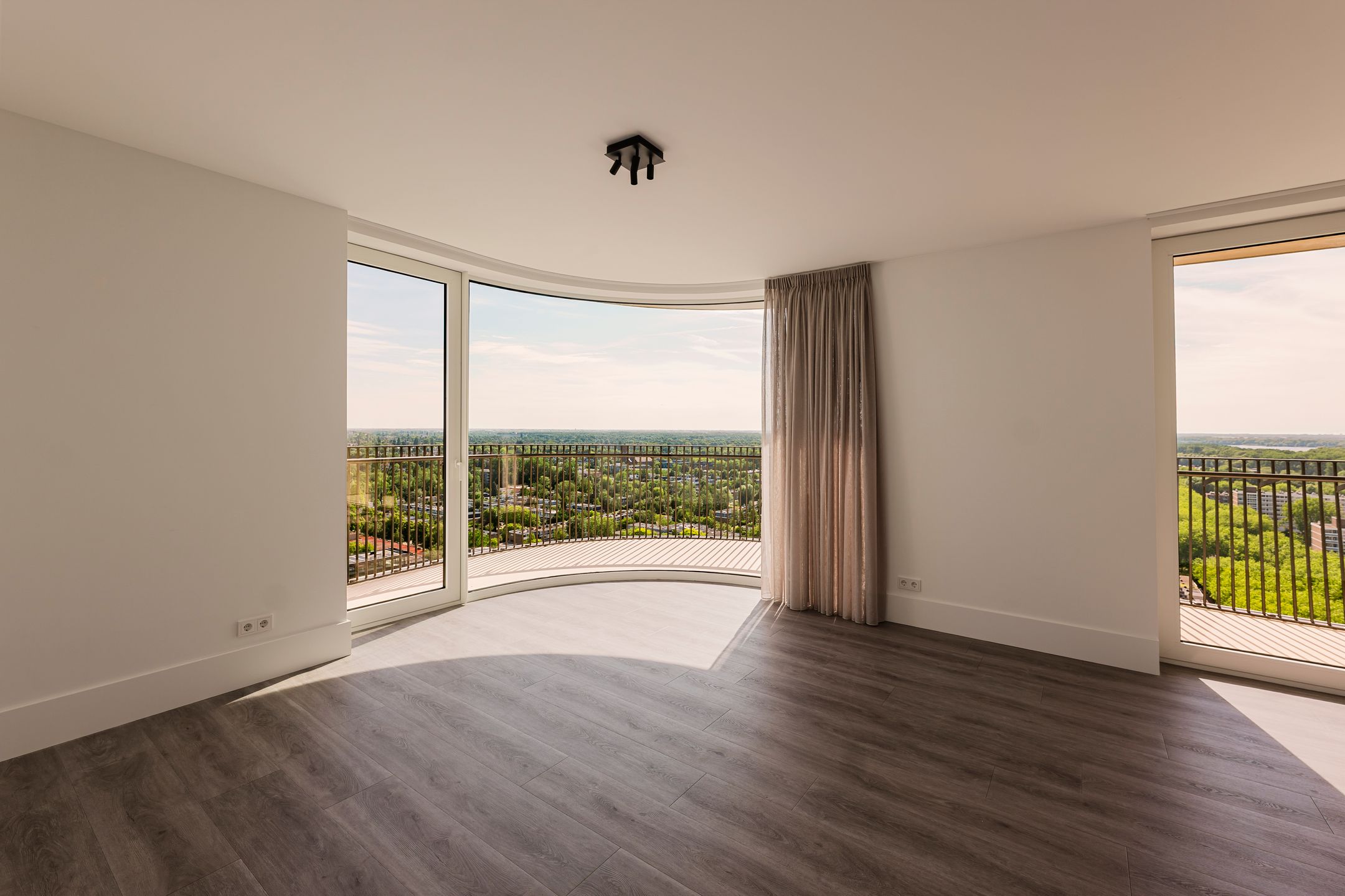 Photo 9 of Buitenveldertselaan 78-B3