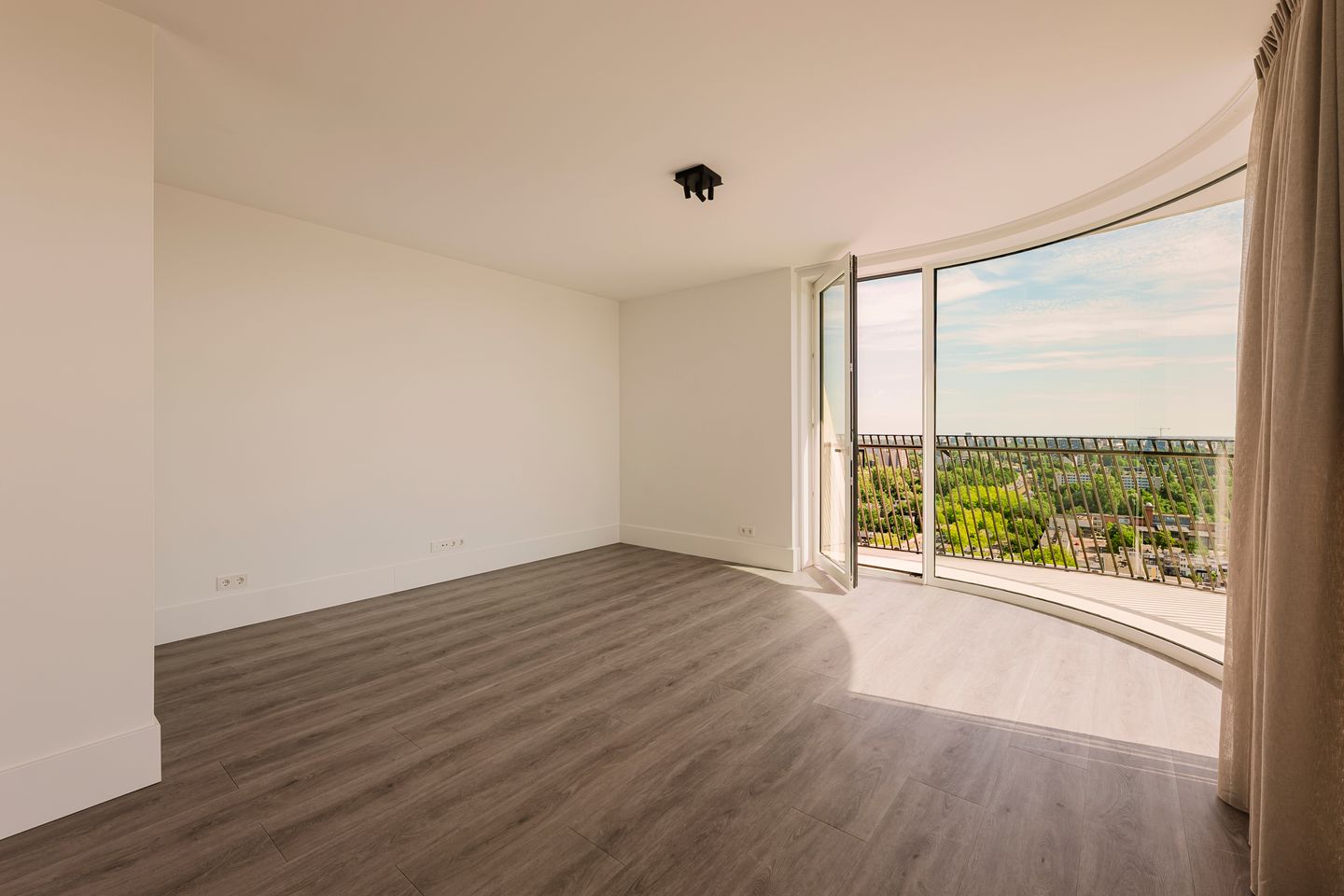 Photo 5 of Buitenveldertselaan 78-B3