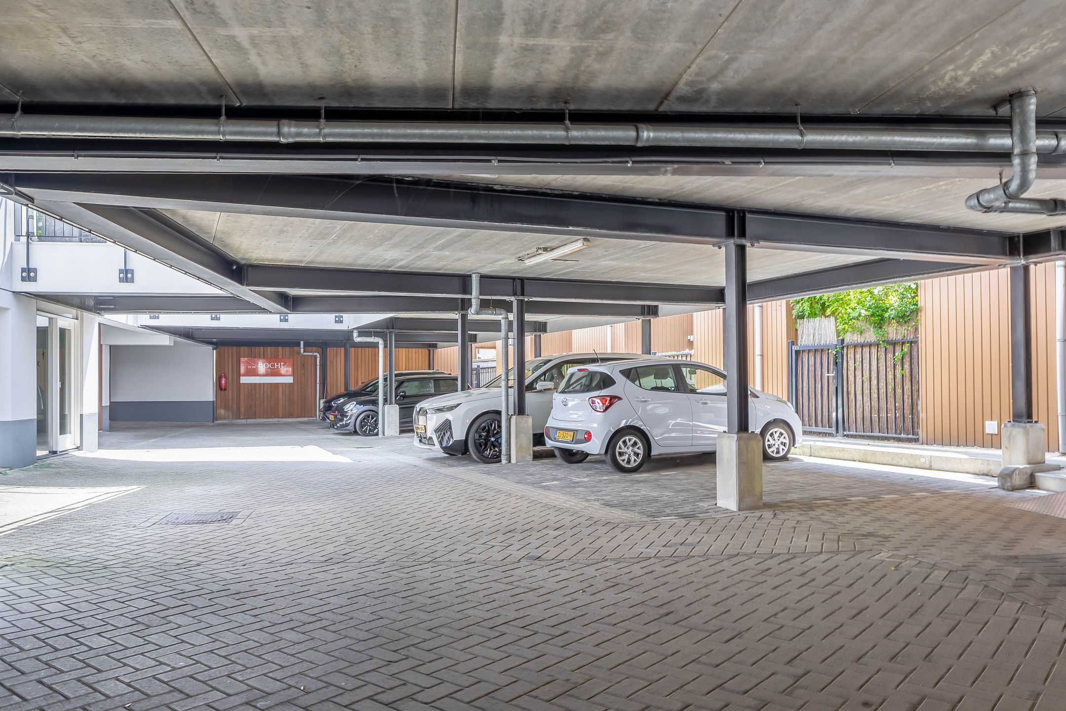 Photo 45 of Prins Hendrikstraat 66-D