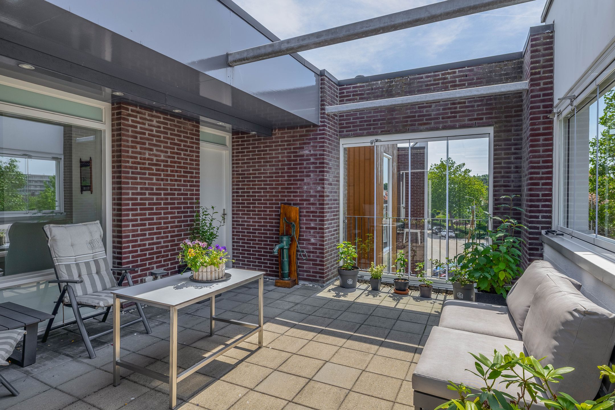 Photo 39 of Prins Hendrikstraat 66-D