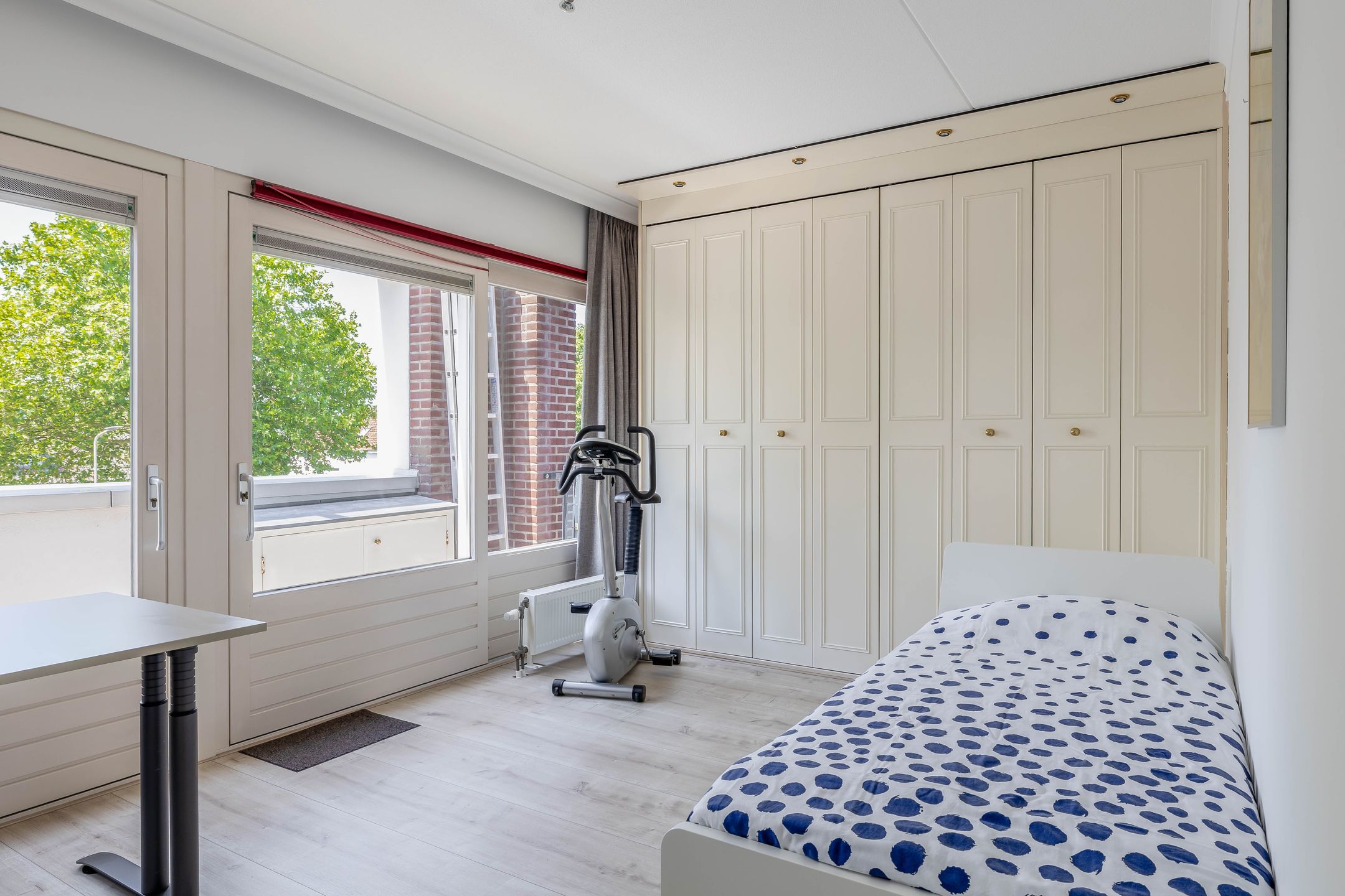 Photo 30 of Prins Hendrikstraat 66-D