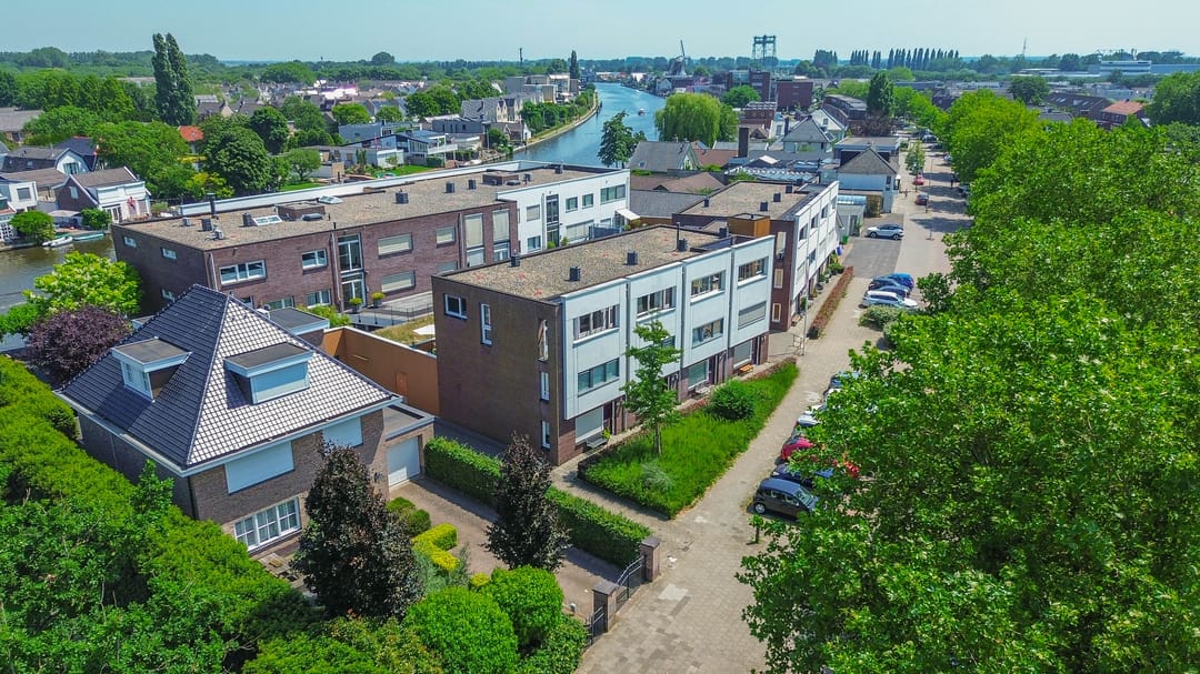 Photo 2 of Prins Hendrikstraat 66-D