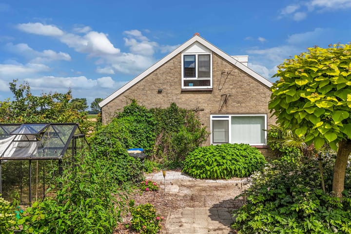 Vrijstaande woning te koop: Swifterringweg 15, Lelystad