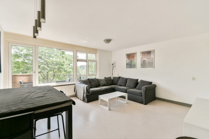 Photo 2 of Tielstraat 69